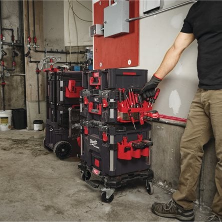 Milwaukee PACKOUT™ Seitenhalterung für lange Werkzeuge – Ansicht 3