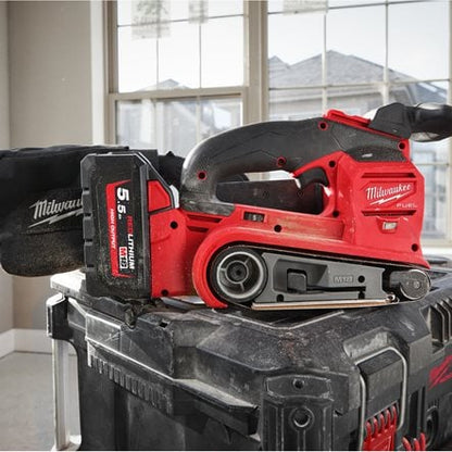 Milwaukee M18 FUEL™ Akku-Bandschleifer M18FBTS75-0 – Ansicht 2